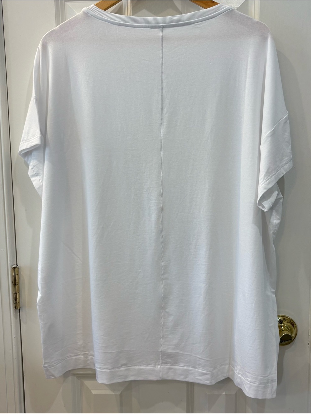 NWT SPANX Supernaturals Flow Tee, 1x 🤍 - Picture 2 of 5